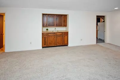 104 S Williamsburg Drive, Bloomington, IL 61704 - Photo 45