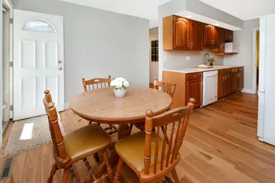 104 S Williamsburg Drive, Bloomington, IL 61704 - Photo 27