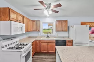 10009 Wolf Rd, Geneseo, IL 61254 - Photo 9