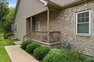 1676 Overlook Dr, Dixon, IL 61021 - Photo 3