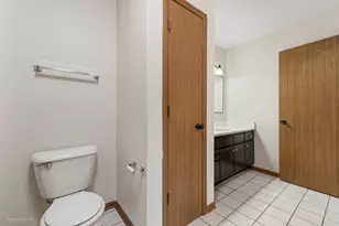 12527 S Central Park Ave, Alsip, IL 60803 - Photo 17