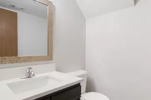 12527 S Central Park Ave, Alsip, IL 60803 - Photo 13