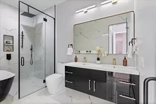 2024 W Irving Park Rd, Chicago, IL 60618 - Photo 17