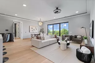 2024 W Irving Park Rd, Chicago, IL 60618 - Photo 7