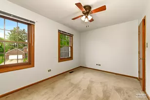 2340 Ridgewood Rd, Lisle, IL 60532 - Photo 29