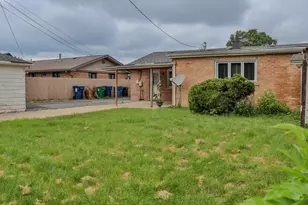 7119 Stanford Dr, Bridgeview, IL 60455 - Photo 9