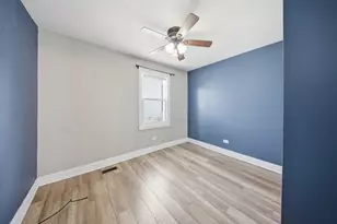810 Superior St, Aurora, IL 60505 - Photo 9