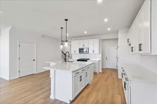716 Switchgrass Wy, Bolingbrook, IL 60490 - Photo 9