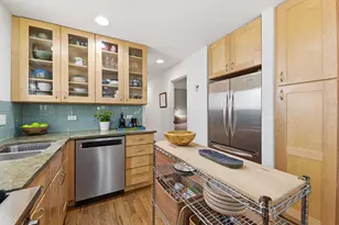 1429 W Huron St, Chicago, IL 60642 - Photo 9