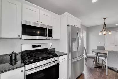 5922 Valley Drive, Bettendorf, IA 52722 - Photo 17