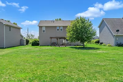 5922 Valley Drive, Bettendorf, IA 52722 - Photo 5