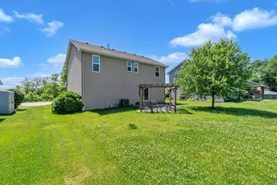 5922 Valley Drive, Bettendorf, IA 52722 - Photo 7