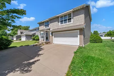 5922 Valley Drive, Bettendorf, IA 52722 - Photo 3