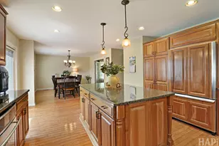 1090 Winding Glen Ct, Carol Stream, IL 60188 - Photo 11