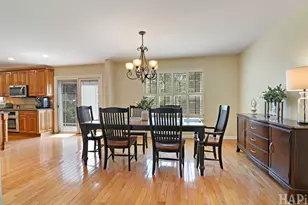 1090 Winding Glen Ct, Carol Stream, IL 60188 - Photo 7