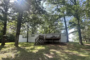 395 Arrowhead Dr, Orangeville, IL 62939 - Photo 1