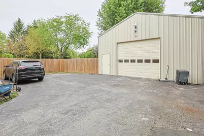 9012 Swanson Road, Lake in the Hills, IL 60156 - Photo 11