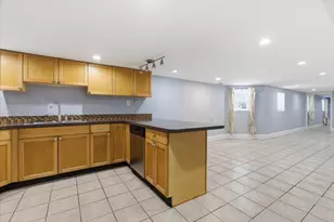 2117 N Humboldt Blvd, Chicago, IL 60647 - Photo 3