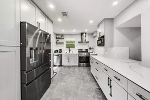 9448 N Oak Ave, Des Plaines, IL 60016 - Photo 11