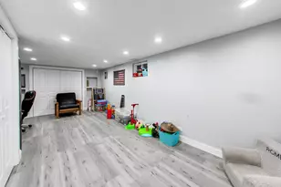 9448 N Oak Ave, Des Plaines, IL 60016 - Photo 31