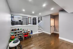 9448 N Oak Ave, Des Plaines, IL 60016 - Photo 9