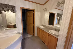 923 Apple Ln, Manteno, IL 60950 - Photo 9