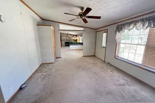 923 Apple Ln, Manteno, IL 60950 - Photo 7