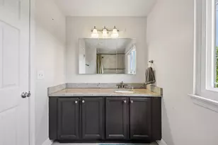 254 W Holly Ct, Round Lake, IL 60073 - Photo 25