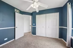 254 W Holly Ct, Round Lake, IL 60073 - Photo 29