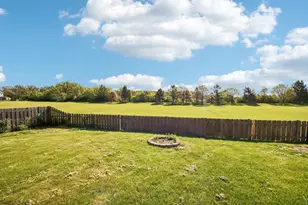 254 W Holly Ct, Round Lake, IL 60073 - Photo 43
