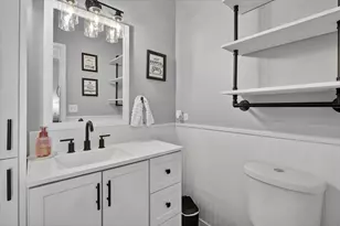 100 Village Creek Dr, Lake in the Hills, IL 60156 - Photo 23