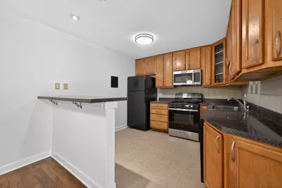 706 Marilyn Avenue #204, Glendale Heights, IL 60139 - Photo 5