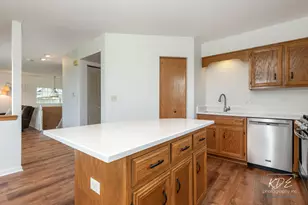 17427 Yakima Dr, Lockport, IL 60441 - Photo 9