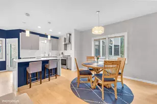 3320 N Racine Ave, Chicago, IL 60657 - Photo 21