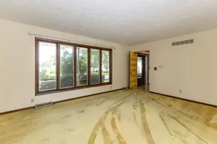 740 Hickory Dr, Geneseo, IL 61254 - Photo 11