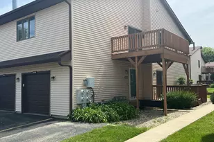 1846 Kerrybrook Ct, Sycamore, IL 60178 - Photo 1