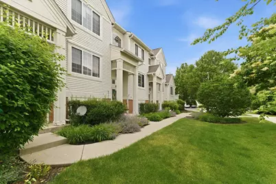 576 S Rosehall Lane, Round Lake, IL 60073 - Photo 33