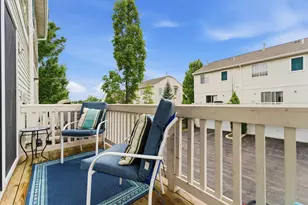 576 S Rosehall Ln, Round Lake, IL 60073 - Photo 9