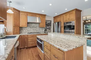 912 Valencia Dr, Shorewood, IL 60404 - Photo 9