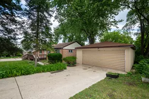 28671 N Harrison Ave, Wauconda, IL 60084 - Photo 27