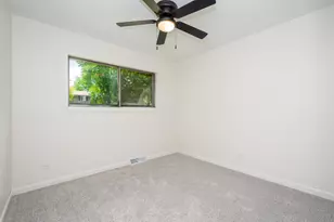 28671 N Harrison Ave, Wauconda, IL 60084 - Photo 17