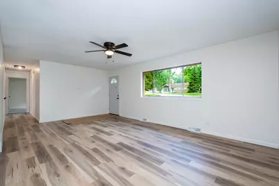28671 N Harrison Avenue, Wauconda, IL 60084 - Photo 7