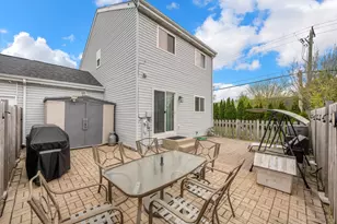 702 Windsor Ln, Romeoville, IL 60446 - Photo 9