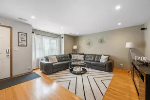 702 Windsor Ln, Romeoville, IL 60446 - Photo 11