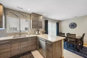 702 Windsor Ln, Romeoville, IL 60446 - Photo 17