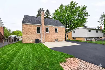 835 S Addison Avenue, Villa Park, IL 60181 - Photo 13