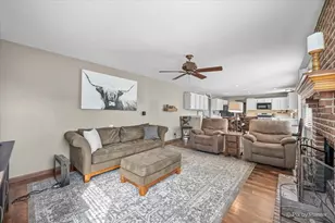 5418 Crossview Ln, Lake in the Hills, IL 60156 - Photo 19
