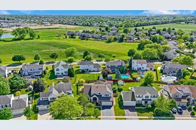 5418 Crossview Lane, Lake in the Hills, IL 60156 - Photo 5
