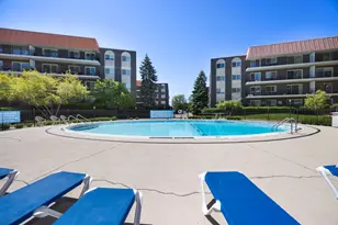 9530 Lamon Ave, Skokie, IL 60077 - Photo 21