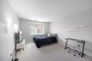 9530 Lamon Ave, Skokie, IL 60077 - Photo 15